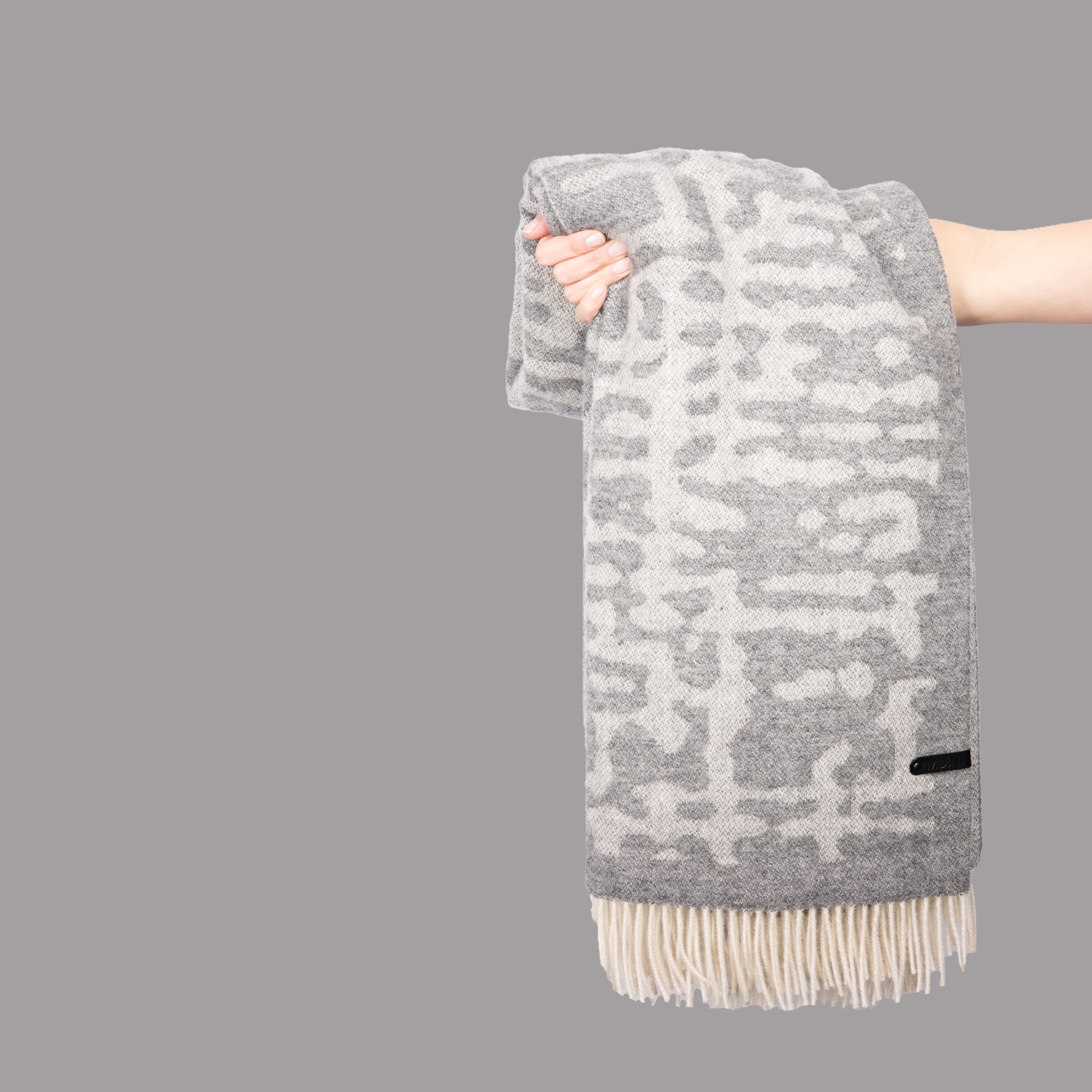 Premium Pleed 100% Vill Hall Mustriga